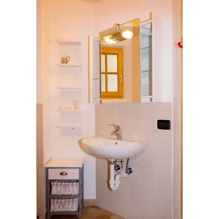 Casa Aurora Apartment Cannobio